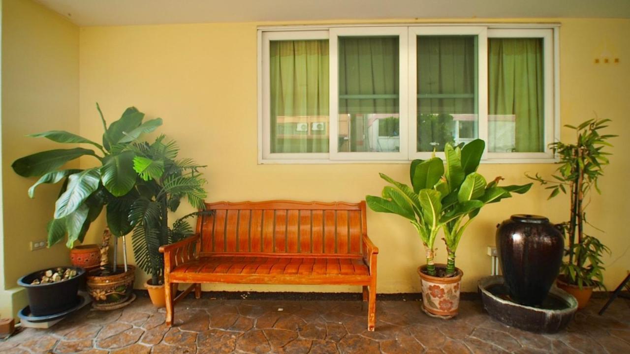 Salin Home Hotel Ramkhamhaeng Бангкок Екстер'єр фото